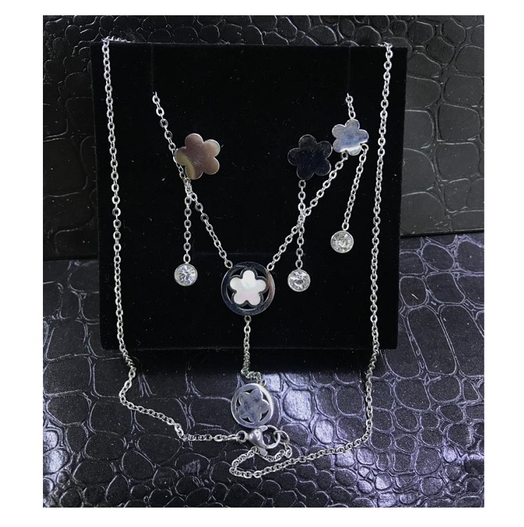 Flower Shape Silver Jewelry Set AjmanShop