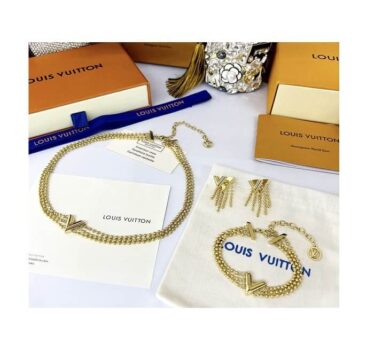 LV Jewelry Set with Necklace Earings Bracelet in Ajman Shopp 1
