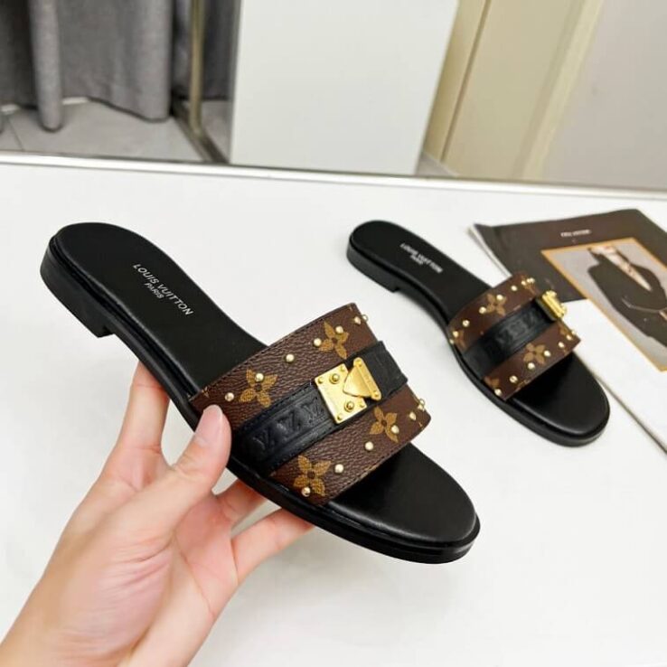 LV Slipper with Logo Print- AjmanShop