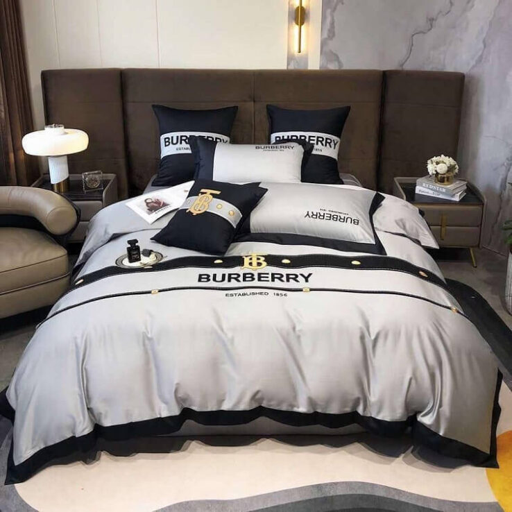 Burberry Bedsheet Set 6pcs - AjmanShop