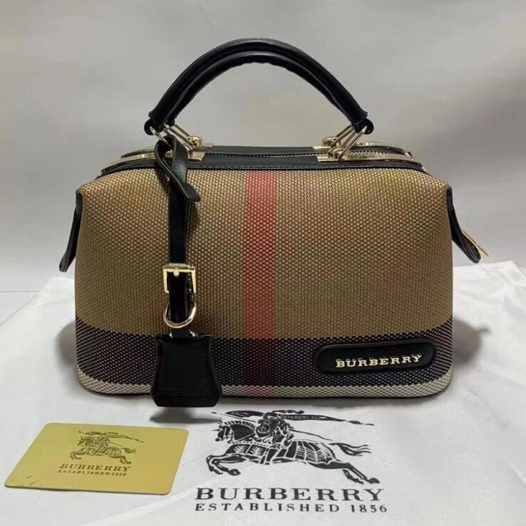 Burberry Women Clutch Handbag with Brand Logo - AjmanShop