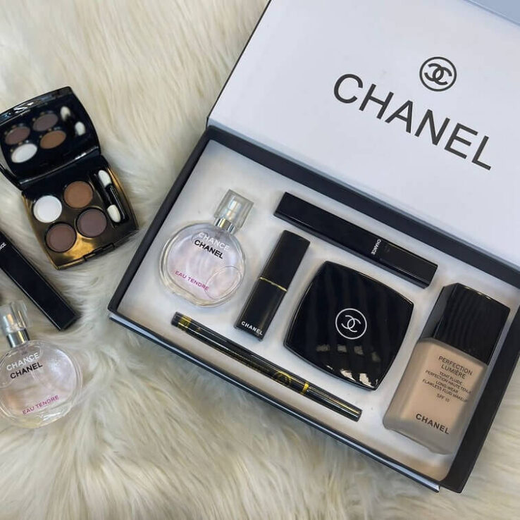 Chanel Makeup Set - AjmanShop