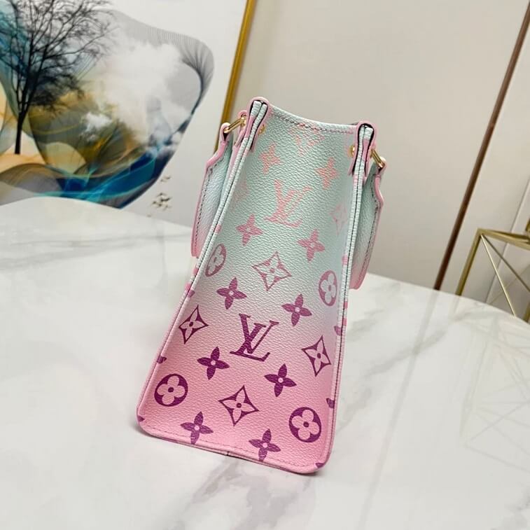 LV OnTheGo HandBag for Ladies in Monogram Print - AjmanShop