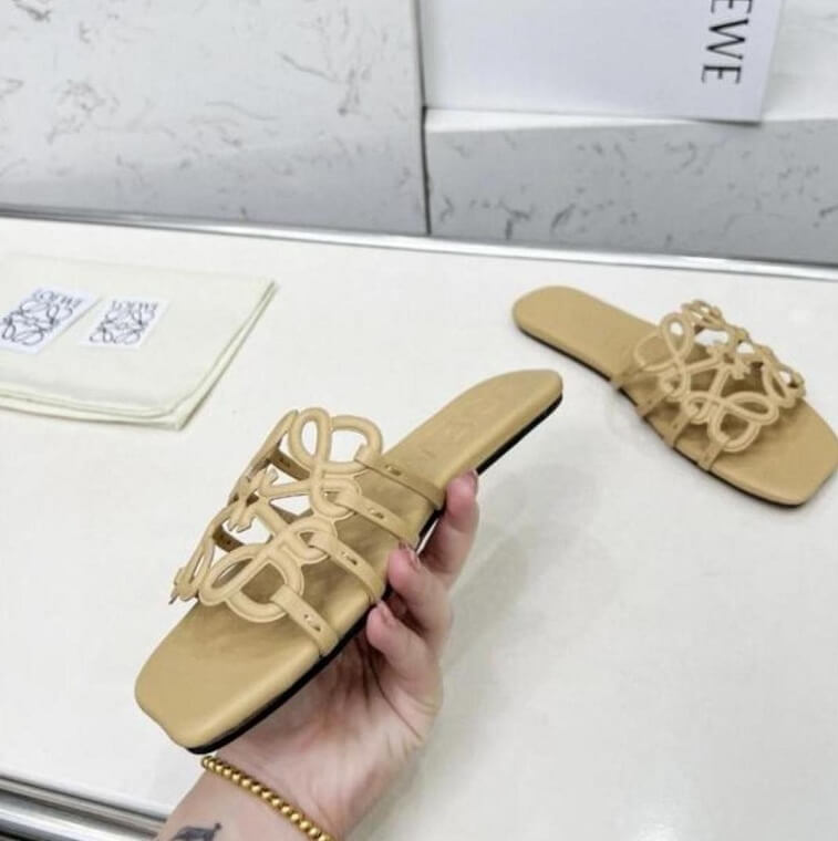 Loewe Slipper, Beige - AjmanShop