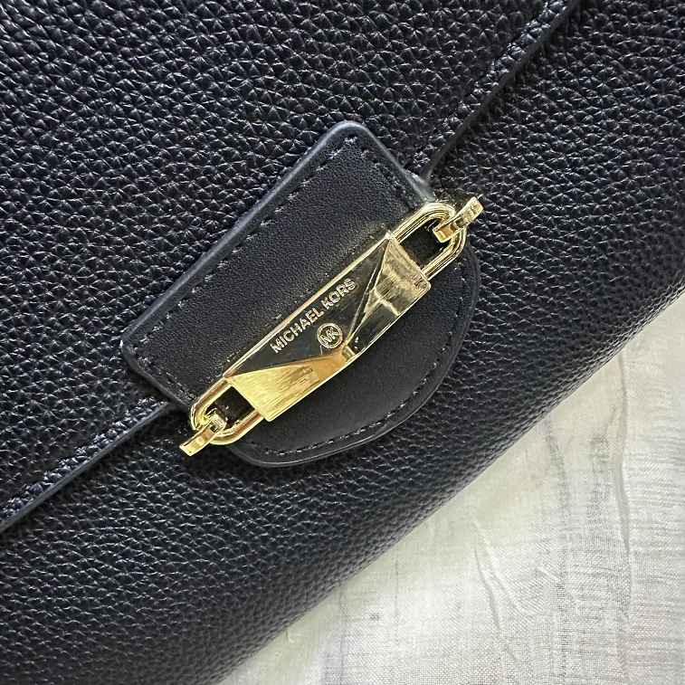 Michael Kors Bag Fleur logo-engraved in leather - AjmanShop