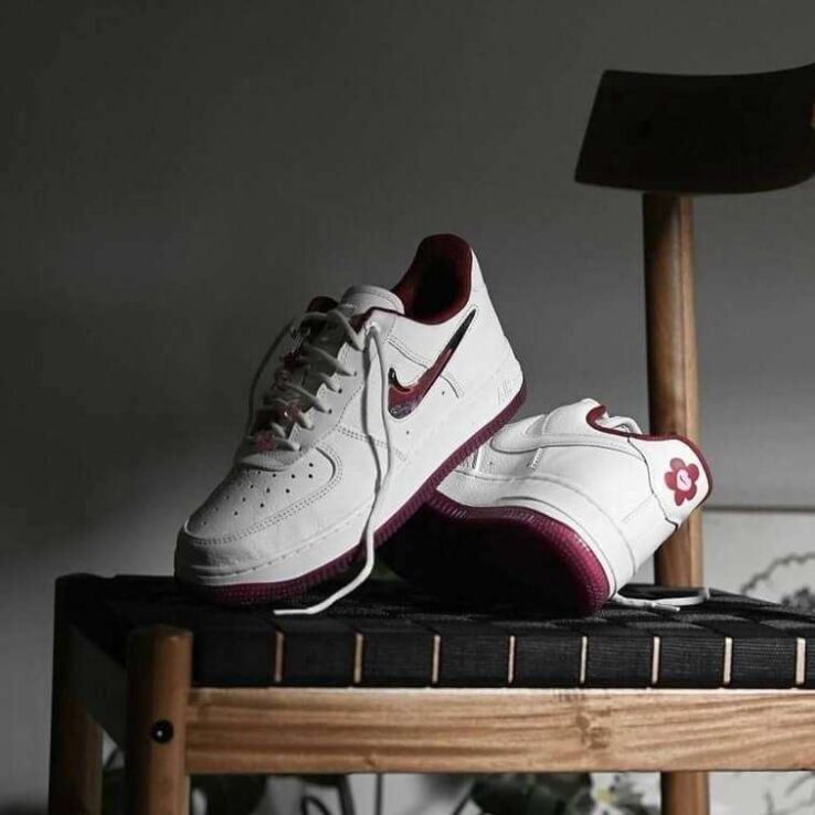Nike Valentine's Day Sneakers - AjmanShop