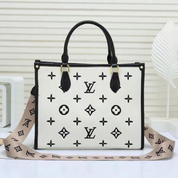 Stylish Tote Bag for Women in UAE - AjmanShop